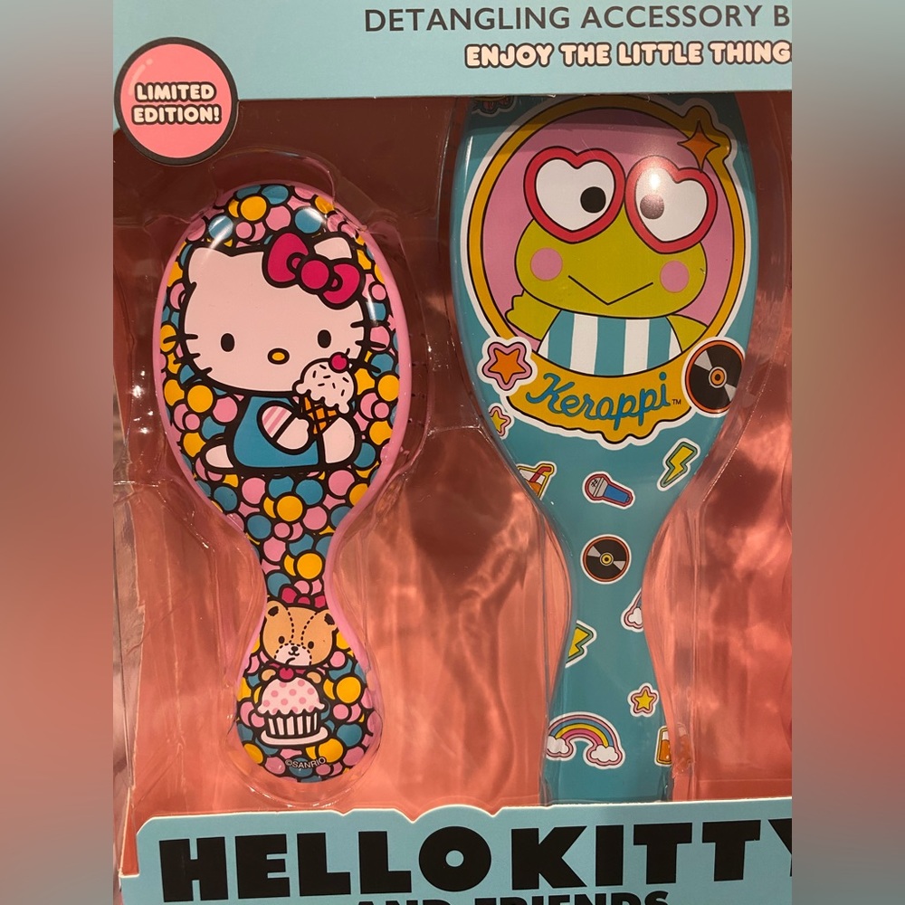Hello kitty and friends detangle brush set